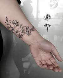 Tatuaje Jazmin Logia Tattoo Barcelona