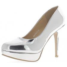 La scarpa con tacco è spesso dotata di un plateau per aumentarne il comfort ed accentuare l'altezza del tacco. Scarpe Donna Grandi Dimensioni Argento Argento Tacco 12 5 Cm E Piattaforma Chaussmoi