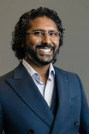 I just got my batch of professional photos from LegalOps.com's Running  Legal Like a Business (which if you missed it was earlier this month!🎉).  Might be time for a profile pic update