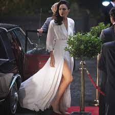 According to warner bros, wonder woman 1984 would be releasing in the us cinema halls and hbo max on christmas day. Gal Gadot S White Goddess Dress In Wonder Woman 1984 Popsugar Fashion
