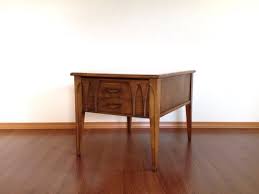 Vintage Mid Century Modern Marble Top Side Table With Drawer Retro Furniture Retro Furniture Furniture Furniture Trends