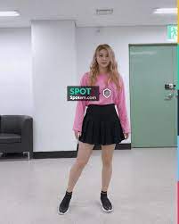 closedyour source of daily updates about queen ♕ailee(에일리) | ig: Pink Top Long Sleeve Of Ailee On The Account Instagram Of Aileeonline Spotern