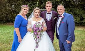 Fans konnten schon vor einigen tagen sehen, dass amira aly und oliver pocher auf den malediven urlauben. Sarafina Wollny Heiratet Wieder Hochzeit Hochzeitskleid Spitze Meerjungfrauenkleid Hochzeit