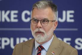 Ristić: Dijalog jedini put do izlaska iz krize