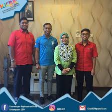 The area is well known for being an affluent residential suburb occupied by occasional celebrities and political figures alike. Kuasabeliamenerajuikepimpinanbeliakebangsaan Instagram Posts Photos And Videos Picuki Com