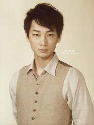 twitter 男性の肖像画 俳優 顔