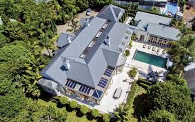 It's easy to ditch your worries behind when you have new zealand's natural splendour come to life before you. New Zealand Vs Australia Which Is The Better Place To Buy Property Along With Luxury Properties For Sale In Both Countries International Property Travel