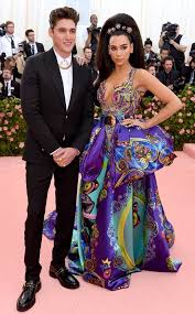 Dua Lipa Isaac Carew From 2019 Met Gala Red Carpet Couples The Idgaf Singer Hits The Met Gala With Her Chef Boyfriend Met Gala Gala Dresses Gala Fashion Dua lipa leaves her apartment in new york 12/20/2020.