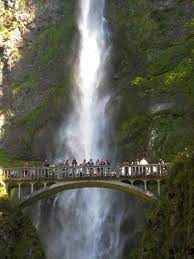 Multnomah Falls Outside Portland Or It S Amazing During A Wedding A Large Boulder Fell From The Top Into The Places To Go Natural Landmarks Multnomah Falls