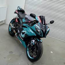 If you would like to get a quote on a new 2009 yamaha yzf r6 use our build your own tool, or compare this bike to other sport motorcycles.to view more specifications, visit our detailed specifications. Motorradaufkleber Bikedekore Wheelskinzz Yamaha R6 08 16 Petronas Dekor Stickerkit