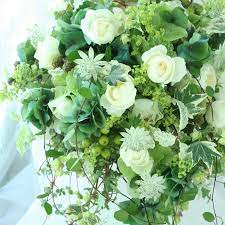 iwahashi mika on instagram あまりに暑いのでせめて涼しそうなブーケで 写真はトルコキキョウ 夏の花 です 8月の今日もたくさんウエディングがあり 修羅場モードでした 今日は寝よう ブーケ 一会 花嫁 結婚式 結婚 プレ花嫁 ウエディング ウェディ ブーケ