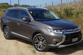 Mitsubishi pajero sport 2020 car review. Outlaws Need Not Apply For Mitsubishi Outlander Stuff Co Nz