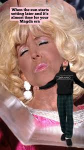 How’d you get the beans above the frank? #somethingaboutmary #magda  #tanning #tan #summervibes #summertime #foryoupage #foryou #rasta #viral  #jamaican