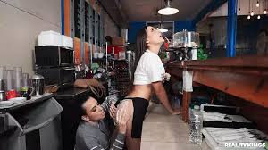 Karen เย็ดสาวร้านกาแฟเรียลลิตี้คิงส์