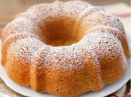 Le Gateau Au Yaourt Et Au Miel Est Un Gateau A Base De Farine Amidon De Mais Cassonade Oeufs Huile Yaou En 2020 Gateau Yaourt Recette Facile Gateau Vanille Facile