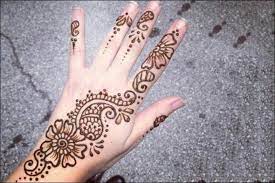 Henna putih pengantin simple dan cantik white henna is simple and beutiful duration. Pin On Makeup Tips