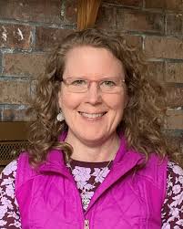 Maureen Sprague's Instagram, Twitter & Facebook