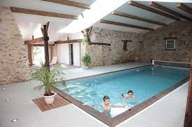 epingle par dorian clansco sur piscine en 2021 piscine interieure veranda piscine piscine