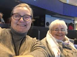 Gillian Howell (@GillyH2)