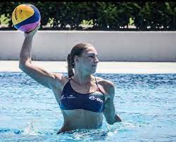 A dunaújváros 25 éves játékosa a törés miatt nem tarthatott az együttessel az egyesült államokba, ahol az. Sport Blog Mas Greta Gurisatti