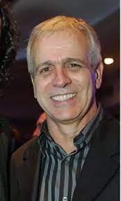 Hace cerca de cuatro años, el profesional fue diagnosticado con un trastorno cognitivo leve de tipo amnésico. Augusto Gongora Wikidata
