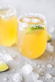 A Fast And Delicious Passion Fruit Margarita Recipe The Perfect Easy Drink For Summer Cocktails Or Cinco De Recette Margarita Fruit De La Passion Recette Jus