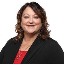 Kara Hendry's Instagram, Twitter & Facebook