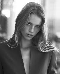 Kendall Jenner, Mayowa Nicholas + More Model Calvin Klein FW20 Looks