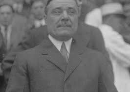 Jacob Ruppert and Tillinghast L'Hommedieu Huston buy the New York Yankees  from Frank Farrell and Bill Devery for $460,000