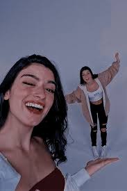 Charli D Amelio And Dixie D Amelio Tiktok Fotos Wallpapers In 2020 Dixie Wallpaper Fotos