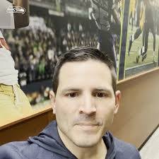 Hal Wright's Instagram, Twitter & Facebook