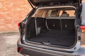 2020 toyota highlander how to third row seating. 2020 Toyota Highlander Official 8 Seats Hybrid Tech Pricing Slashgear
