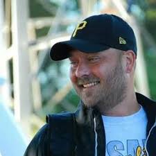 Shawn Squires's Instagram, Twitter & Facebook