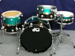Dw Dw Collector S Graphiys Drumset 2012 Course Tribal Band Over Pearlescent Aqua And Black High Gloss Drum Percussion Drums Drum Set Drums For Sale