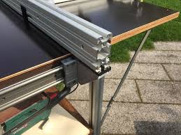 Hatte Christian Hat Dann Das Grundkonzept Ubernommen Seinen Frastisch Aber Schrittweise Mit Immer Mehr In 2021 Diy Tischkreissage Werkbank Holz Werkbank Selber Bauen