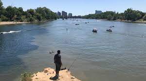 5 miles until it intersects with river road. Dozens Flock To Sacramento Rivers Parks To Beat The Heat Over The Weekend Abc10 Com