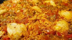 Limpiar a fondo la carne de los huesos y los desechos residuales. Arroz Con Pollo Y Verduras Recetas De Cocina Casera Y Facil