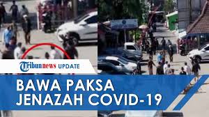 Pasalnya masih banyak para pencari kerja yang tidak mengetahui. Candi Elektronik Kebakaran Linmas Sempat Berjaga Di Area Belakang Takut Api Merambat Ke Pemukiman Tribun Solo