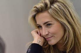 Kamillla baar to jedna z najbardziej rozpoznawalnych polskich aktorek filmowych i telewizyjnych. Kamilla Baar Zyje Swobodnie Wychodze Po Bulki I Nie Roznie Sie Od Innych Polek Rozmowa Glos Wielkopolski