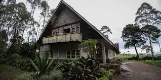 Menyimpan pelbagai kisah | 5 sekolah paling berhantu di malaysia. 7 Tempat Wisata Di Indonesia Yang Terkenal Dengan Kisah Mistis Halaman All Kompas Com
