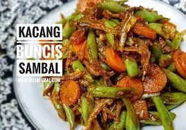 Ambil 1 buah baby corn, potong2. Resepi Kacang Sambal Pedas
