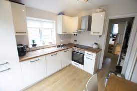 Kitchen Oak Worktop Cream Gloss Units B Q Kitchen Cupboards Paint Kitchen Design White Kitchen Cupboards