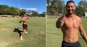 Highlights from the career of quade cooper. Ripped Quade Cooper Has Done It Again With Another Cheeky Trick Pass Rugbydump Rugby News Videos