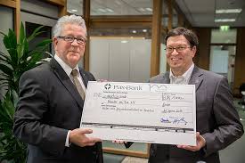 This branch is located in berlin, germany. Pax Bank Spendet 100 000 Euro An Katholische Sozialeinrichtungen