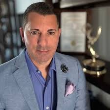 Elisa Rivera (@breadnrosestoo)