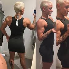 Women Who Pick Things Up And Put Them Down Short Hair Styles Muscular Women Strong Women