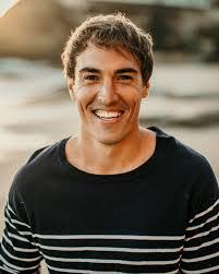 Kirin Stone's Instagram, Twitter & Facebook