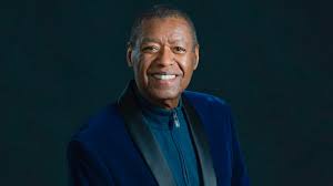 Luto na música gospel: cantor Ron Kenoly morre aos 81 anos