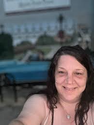 Karen Coulombe's Instagram, Twitter & Facebook