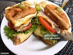 Image result for tbn:PrtsmamH2gogrM::www.designcommandcenter.com/photography/ClubSandwich.jpg